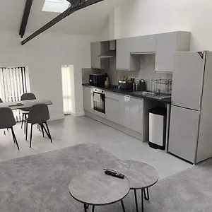 Contemporary One-bedroom Duplex In South Yorkshire Apartment